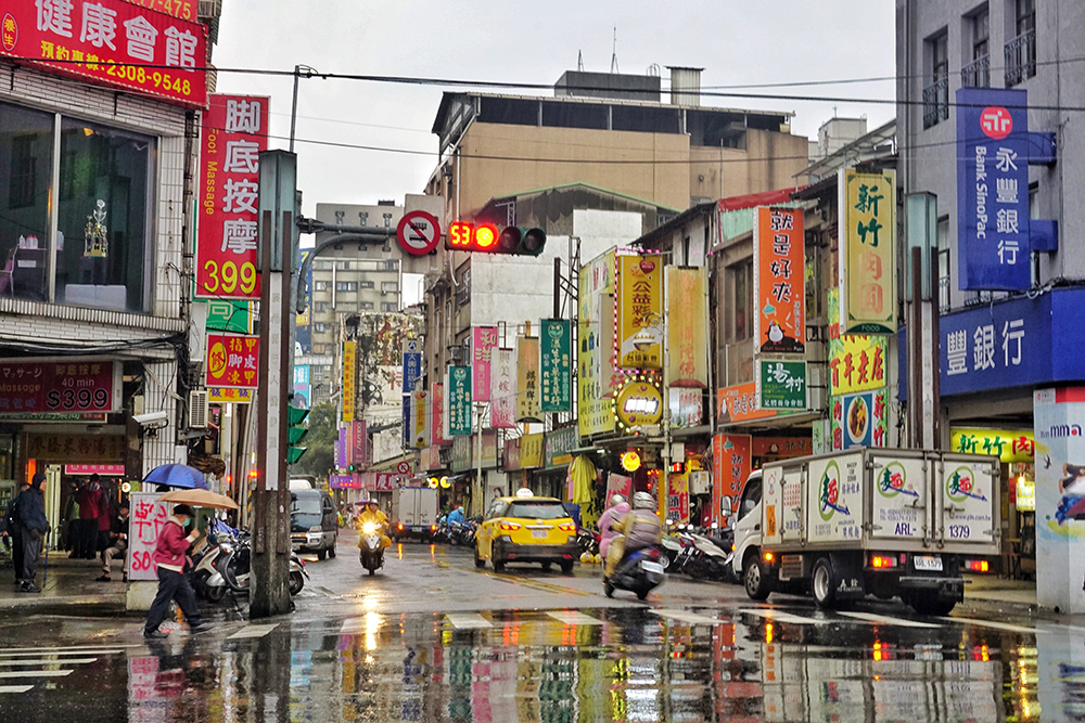 湾湾：為什麼還有預設美觀望台海不參戰的情境?