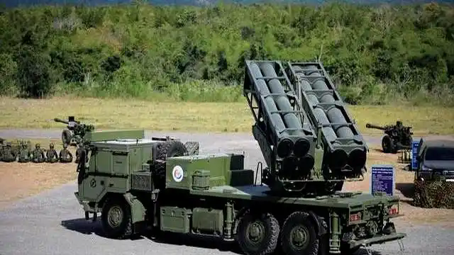 湾湾：柬埔寨使用中国制火炮